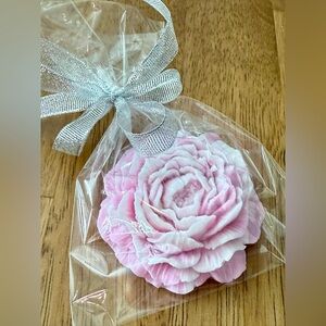 Handcrafted goats milk soap 3oz  vintage glamour